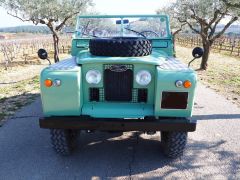 Louer une LAND ROVER Série 2A 88 de de 1964 (Photo 1)