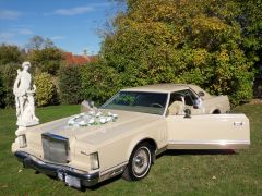 Louer une LINCOLN Continental Edition Cartier de de 1979 (Photo 2)