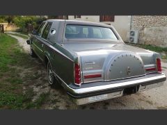 Louer une LINCOLN Continental Mark VI de de 1983 (Photo 2)