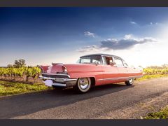 Louer une LINCOLN Pemiere Sedan de 1956 (Photo 1)