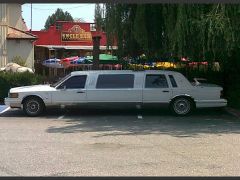 Louer une LINCOLN Town Car Limousine de de 1992 (Photo 1)