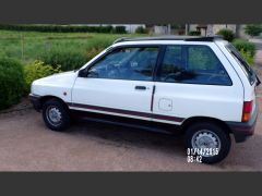 MAZDA 121 Découvrable (Photo 2)