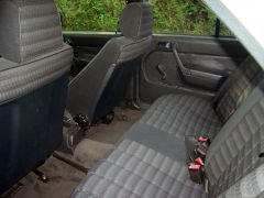 MERCEDES 190 E (Photo 5)