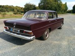 MERCEDES 200 D de 1967 en location pour mariage dans la Seine-Maritime
