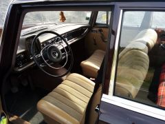 MERCEDES 200 D de 1967 en location pour mariage dans la Seine-Maritime