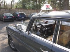 Louer une MERCEDES 200D  de de 1966 (Photo 5)