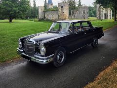 MERCEDES 220S de 1965 en location pour mariage � Paris