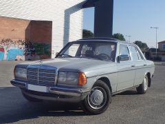 Louer une MERCEDES 240 D de 1983 (Photo 2)