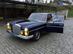 Louer une MERCEDES 250 S de 1967 (Photo 2)