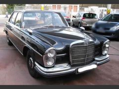 Louer une MERCEDES 250 SE de de 1966 (Photo 4)