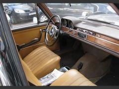 Louer une MERCEDES 250 SE de de 1966 (Photo 5)