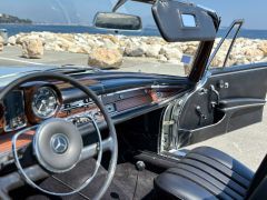 Louer une MERCEDES 250 SE de de 1966 (Photo 5)