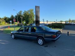 MERCEDES 260 avec 6 portes (Photo 3)