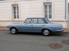 Louer une MERCEDES 280 SE Automatique de 1968 (Photo 0)