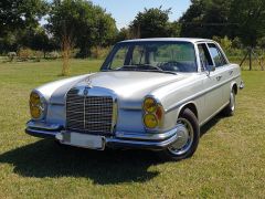 MERCEDES 280 SE (Photo 2)
