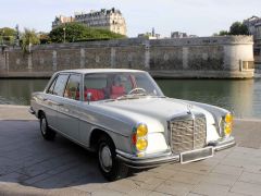 MERCEDES 280 SE de 1970 en location pour mariage dans l'Essonne