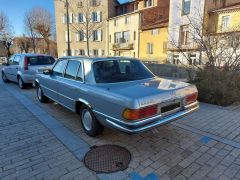 Louer une MERCEDES 280 SE de de 1980 (Photo 4)