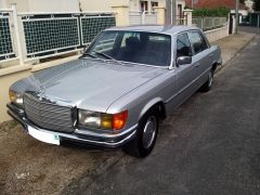 Louer une MERCEDES 280 SEL de de 1979 (Photo 2)