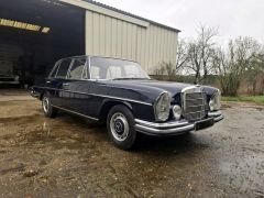 Louer une MERCEDES 280S W108 de de 1970 (Photo 2)