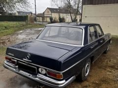 Louer une MERCEDES 280S W108 de de 1970 (Photo 3)