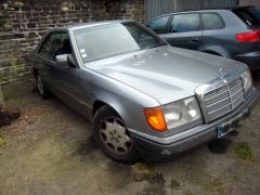 Louer une MERCEDES 300 CE de 1992 (Photo 2)