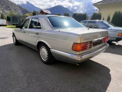 Louer une MERCEDES 300 SE de de 1989 (Photo 3)