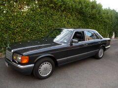 Louer une MERCEDES 300 SE de de 1990 (Photo 1)