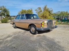 Louer une MERCEDES 300 Sel 3.5 de de 1972 (Photo 2)