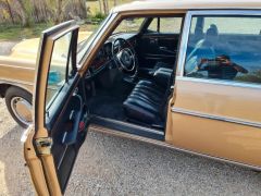 Louer une MERCEDES 300 Sel 3.5 de de 1972 (Photo 4)