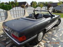 Louer une MERCEDES 300 SL de de 1987 (Photo 2)