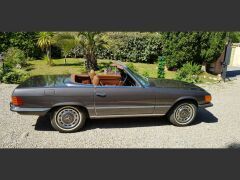 Louer une MERCEDES 350 SL de de 1972 (Photo 2)