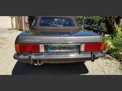 Louer une MERCEDES 350 SL de de 1972 (Photo 4)