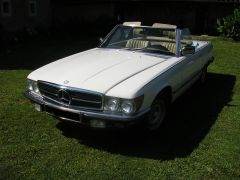 Louer une MERCEDES 380 SL de de 1982 (Photo 1)