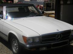 Louer une MERCEDES 380 SL de de 1982 (Photo 2)