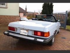 Louer une MERCEDES 450 SL V8 de de 1979 (Photo 2)