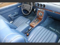 Louer une MERCEDES 450 SL V8 de de 1979 (Photo 3)