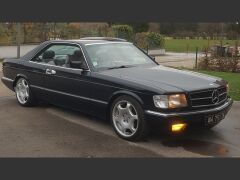 Louer une MERCEDES 500 SEC 245CV de de 1986 (Photo 1)