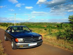 Louer une MERCEDES 500 SEC de de 1988 (Photo 2)