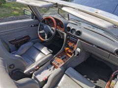 Louer une MERCEDES 500 SL de de 1989 (Photo 5)