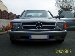 Louer une MERCEDES 560 de de 1987 (Photo 3)