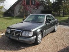 Louer une MERCEDES CE de 1990 (Photo 0)