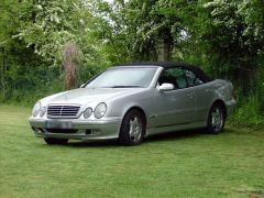 Louer une MERCEDES CLK de 1998 (Photo 1)