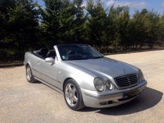 Louer une MERCEDES CLK de 1999 (Photo 1)