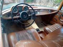 Louer une MERCEDES Coupe 220SE W111 de de 1965 (Photo 5)