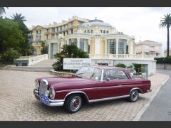 Louer une MERCEDES Coupé W111 de 1965 (Photo 2)