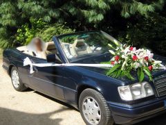 Louer une MERCEDES E320 de de 1990 (Photo 2)