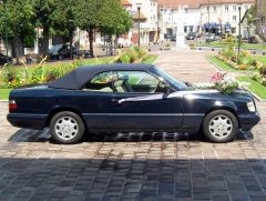 Louer une MERCEDES E320 de de 1990 (Photo 5)