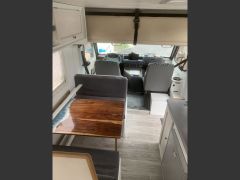 MERCEDES MB100 Mirage city 3 de 1995 en location pour mariage dans le Gard