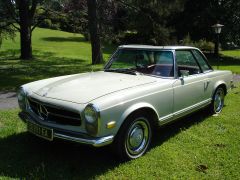 Louer une MERCEDES Pagode 250 SL de de 1969 (Photo 1)