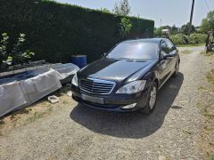 Louer une MERCEDES S 500 de 2006 (Photo 1)